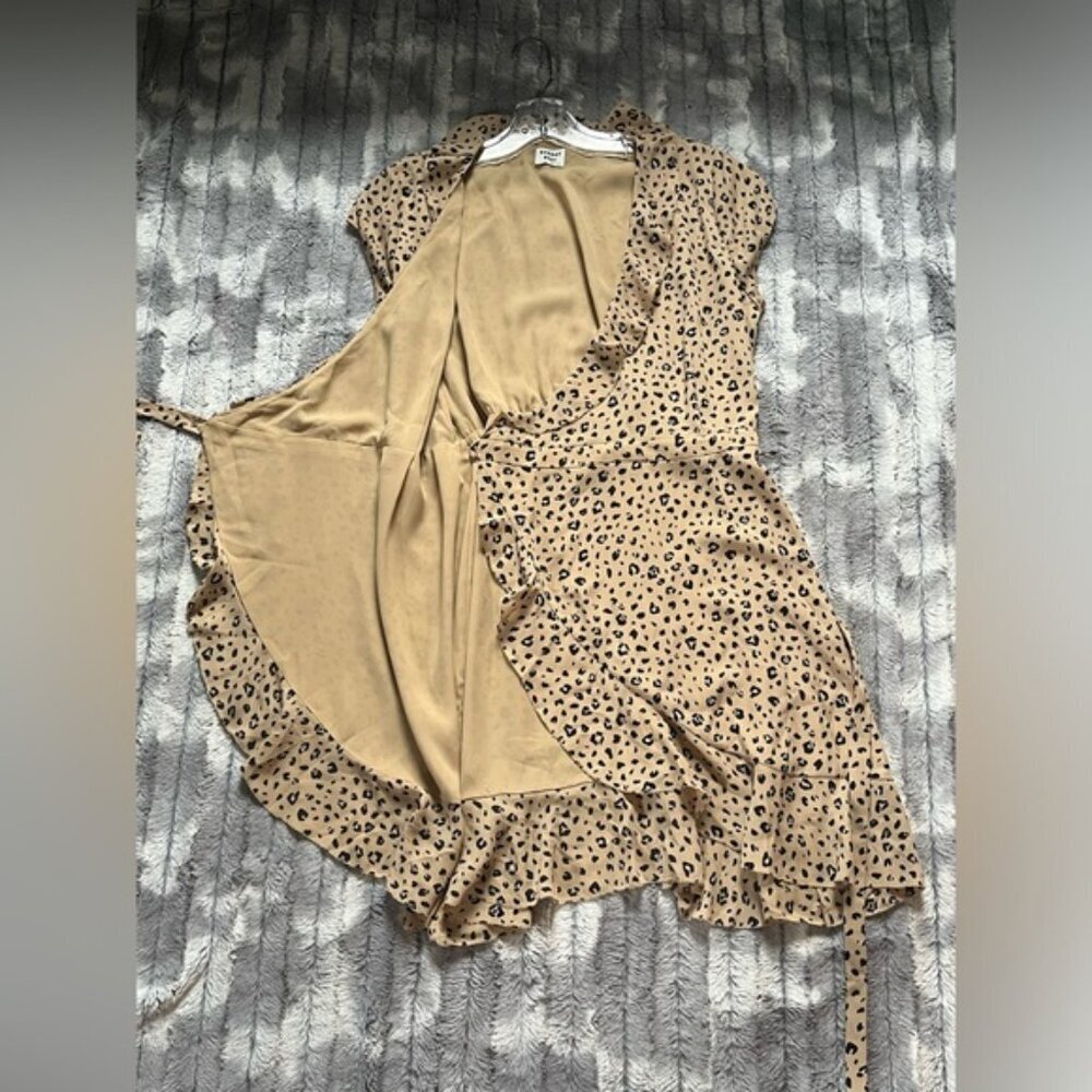 Aritzia Sunday Best Savoy Wrap Dress Size 4 - Picture 8 of 12